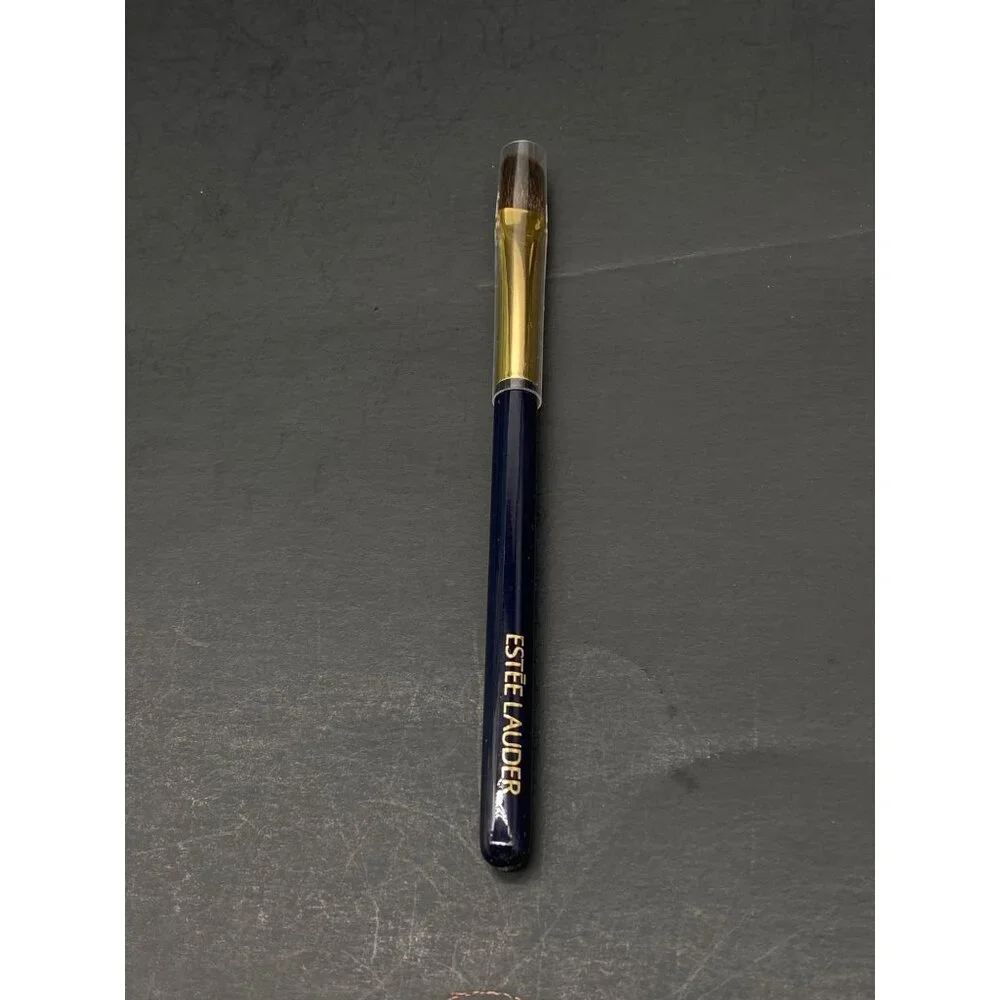 Estee Lauder Contour Shadow Brush - # 30